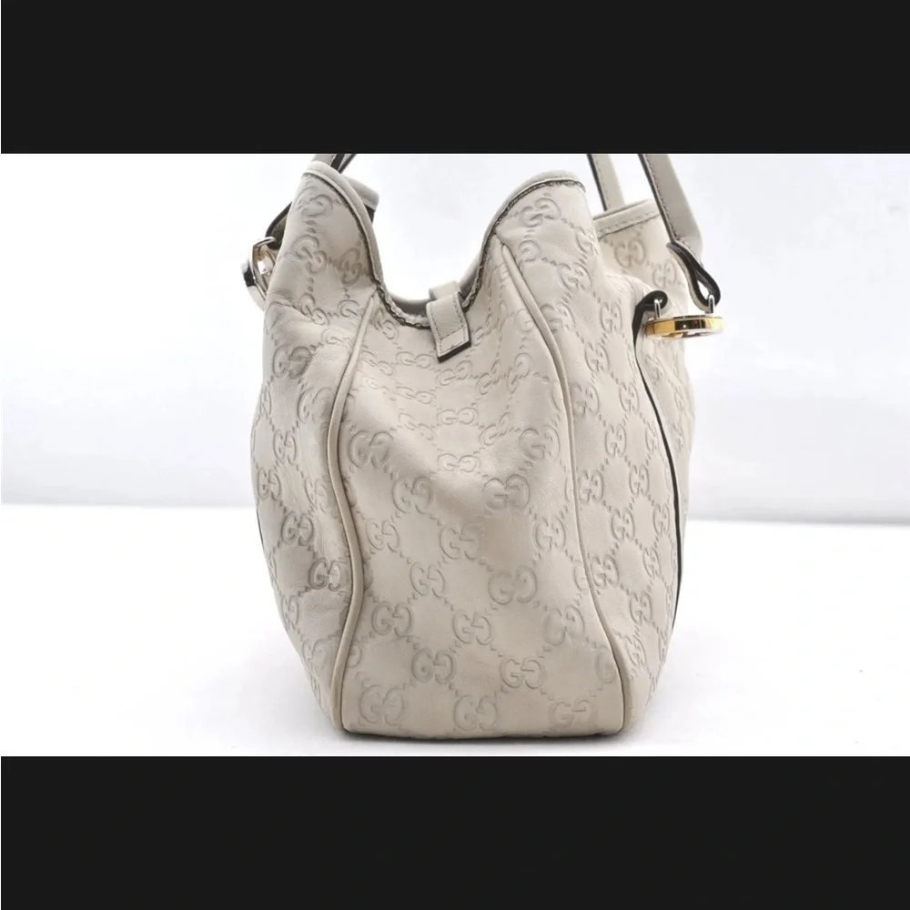 Authentic Gucci Shoulderbag - Picture 2 of 9